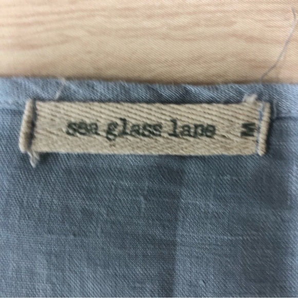 Sea Glass Lane Blue Linen Split Back Blouse Size M - Picture 3 of 6